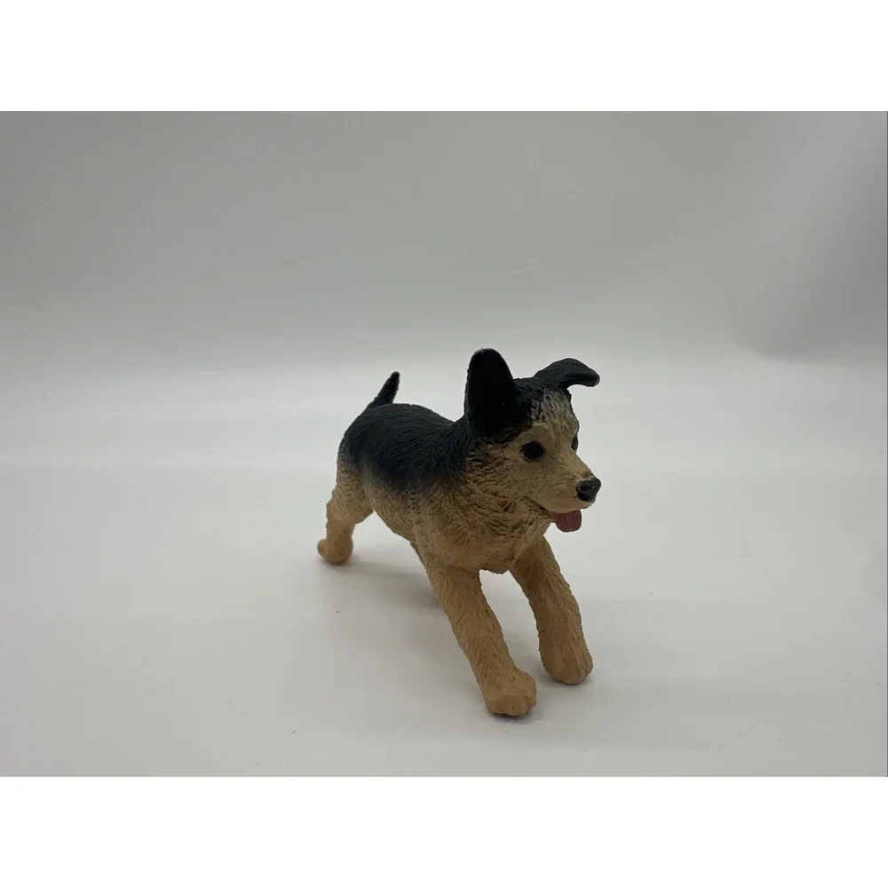 Safari Ltd Puppy Running German 0715 Shepherd Dog Figure PVC Toy Figurine 2013